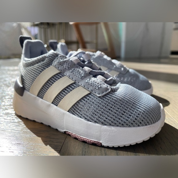 Toddler size 5 ADIDAS Sneakers - Picture 1 of 4